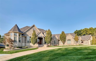 965 Stonecastle Dr, O Fallon, MO 63366