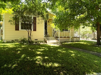 636 W Norwood Ct, San Antonio, TX 78212