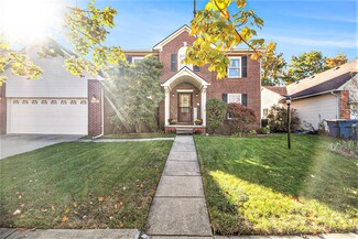4216 Rolling Meadow Ln, Ypsilanti, MI 48197