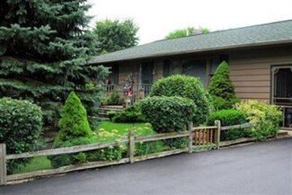 13066 Riverside Dr, Constantine, MI 49042