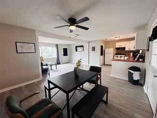 3007 Gaines St, Bossier City, LA 71111