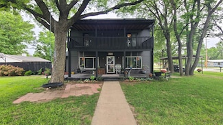 325 N Linden St, Belle Plaine, KS 67013