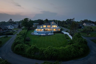 25 Ocean Ave, Cape Elizabeth, ME 04107