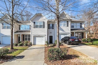 2138 Winthrop Chase Dr, Charlotte, NC 28212