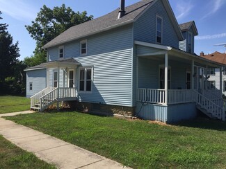 208 S 3rd St, Kirkland, IL 60146