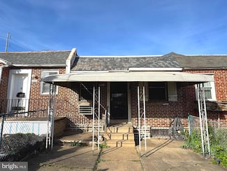 2405 S 57th St, Philadelphia, PA 19143