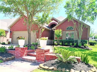 18911 Cove Mill Ln, Cypress, TX 77433