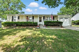 5530 N Flora Ave, Kansas City, MO 64118