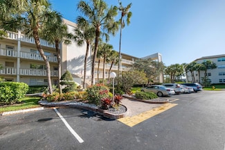2905 Victoria Place Unit B3, Coconut Creek, FL 33066