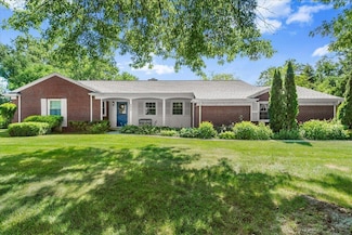 1636 Woodcliff Ave SE, Grand Rapids, MI 49506