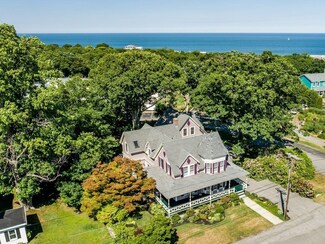 15 Curtis St, Rockport, MA 01966