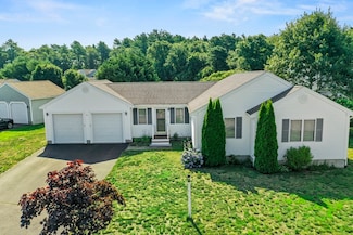 16 Lynne Rd, Wareham, MA 02571