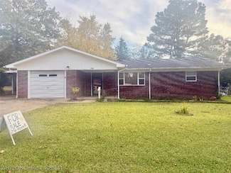 1104 Townsend Dr, Heavener, OK 74937