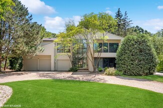 941 Skokie Ridge Dr, Glencoe, IL 60022
