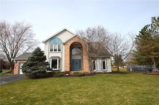 122 Thorn Apple Ln, Rochester, NY 14626