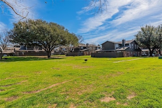1122 Millview Dr Unit 301, Arlington, TX 76012