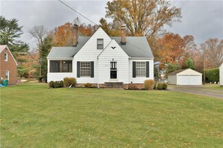 4275 Chestnut Rd, Seven Hills, OH 44131