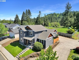 930 Kristen Way, Cottage Grove, OR 97424