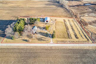 10421 Pine Rd, Leland, IL 60531