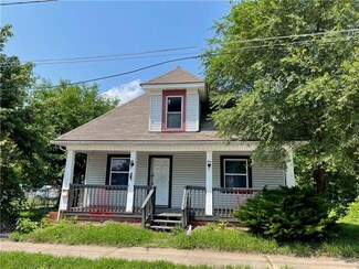 11208 Chicago Ave, Sugar Creek, MO 64054