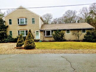131 Heritage Cir, Teaticket, MA 02536