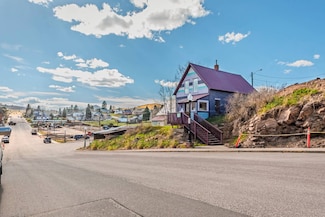 207 E Carr Ave, Cripple Creek, CO 80813