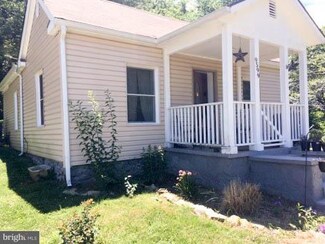 9599 Elihu Hill Rd, Marshall, VA 20115