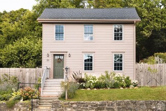 50 Worth Ave, Hudson, NY 12534