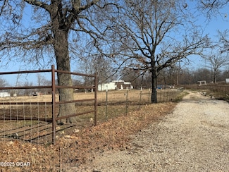 6297 State Route 43, Seneca, MO 64865