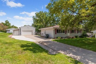 4700 Ozark St NE, Cedar Rapids, IA 52402
