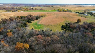 2 Hogback Bridge Rd, Earlham, IA 50072