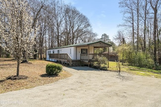 1971 Catherine Lake Rd, Richlands, NC 28574