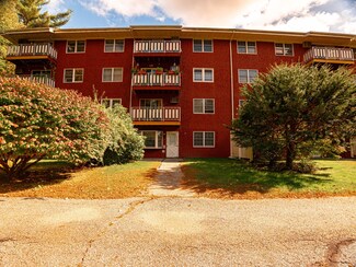 600 Riverside Dr Unit 27, Augusta, ME 04330