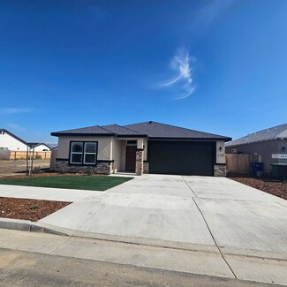 1110 S Mesa Oak St, Porterville, CA 93257