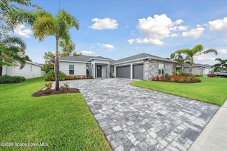 4365 Negal Cir, Melbourne, FL 32901
