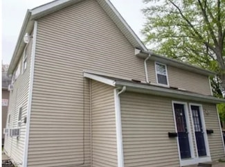 628 Sumner St Unit DOWN, Akron, OH 44311