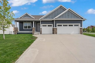 2119 NW Reinhart Dr, Ankeny, IA 50023