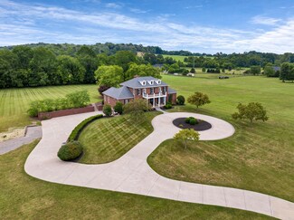 2226 Skinner Rd, Arrington, TN 37014