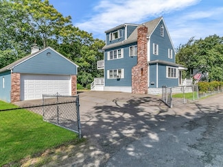 17 Elaine Ave, Saugus, MA 01906