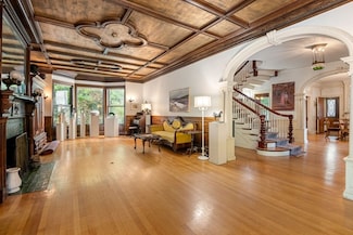 9 Downing Rd, Brookline, MA 02445