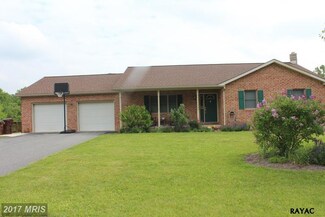 10122 Cardinal Dr, Orrstown, PA 17244