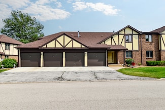 208 Carol Ct Unit A2, Pontiac, IL 61764