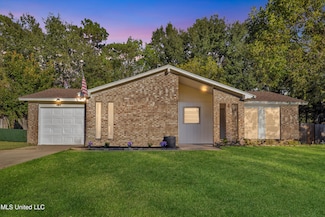 1324 Glacier Ave, Ocean Springs, MS 39564