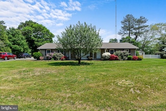 8 Fairway Dr E, Georgetown, DE 19947