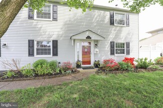 7 Tinder Rd, Levittown, PA 19056