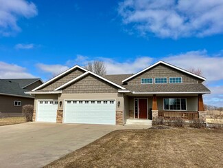409 Jasmine Ln, Saint Joseph, MN 56374