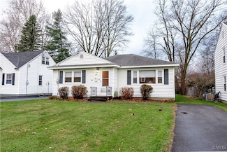 202 Windemere Rd, Syracuse, NY 13219
