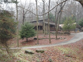 137 Northgate Manor Rd, New Cumberland, WV 26047