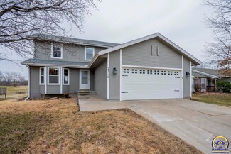 2316 SW Ancaster Rd, Topeka, KS 66614