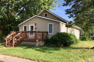 205 Hughes Ave, Pontiac, MI 48341